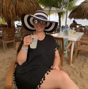 Meet your Posher, Cassie